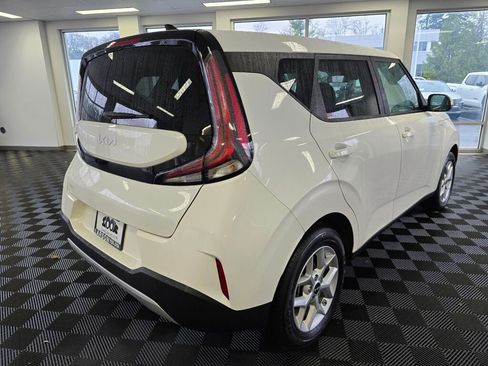 Used 2024 Kia Soul LX w/ Option Group 015 image 3