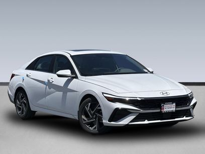 New 2025 Hyundai Elantra SEL