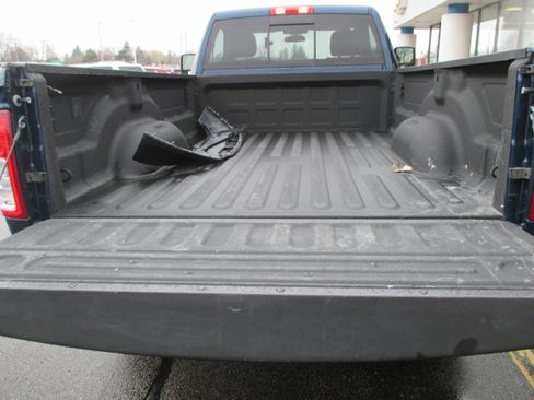 Used 2024 RAM 2500 Tradesman w/ Chrome Appearance Group image 9