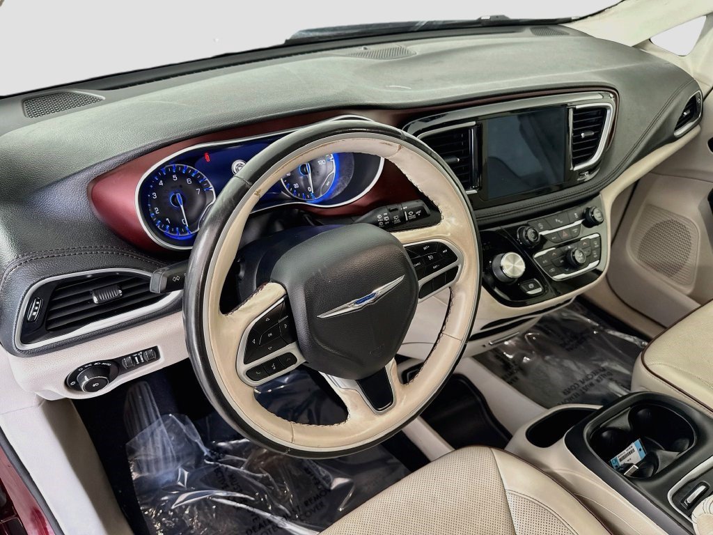Used 2020 Chrysler Pacifica Limited FWD image 22