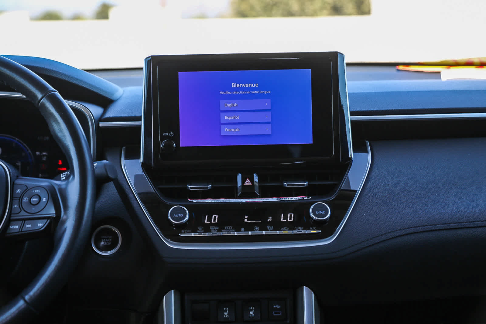 Used 2023 Toyota Corolla Cross XLE w/ Convenience Package FWD image 13