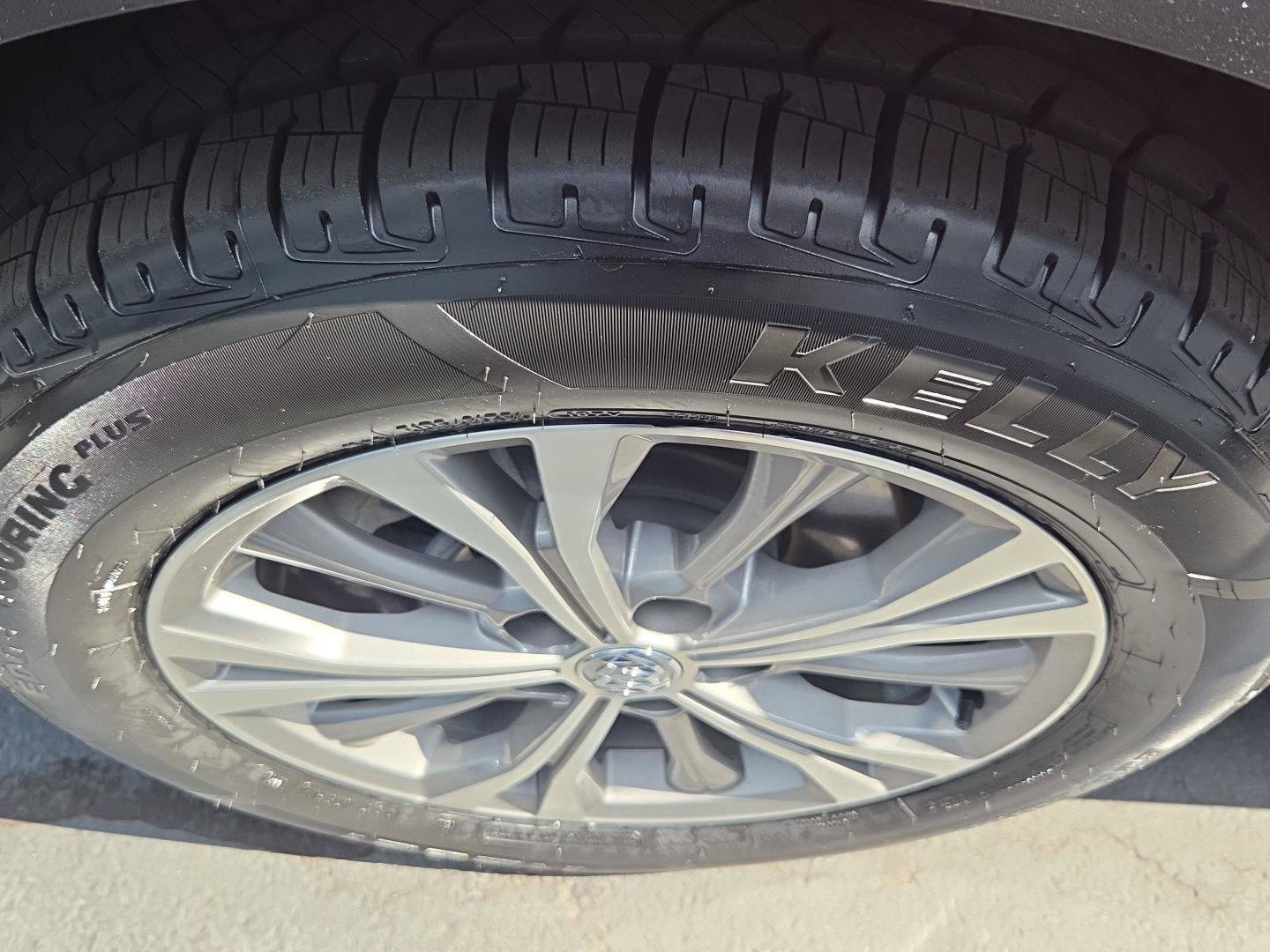 Used 2022 Buick Envision Preferred FWD image 5