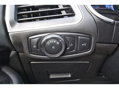 Used 2017 Ford Edge Titanium w/ Equipment Group 302A FWD image 18