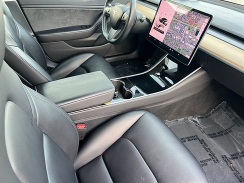 Used 2018 Tesla Model 3 image 16