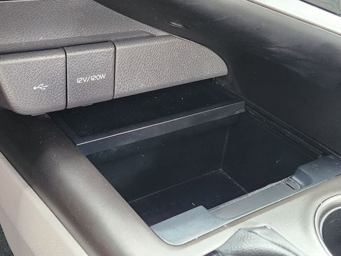 Used 2023 Toyota Camry SE image 28