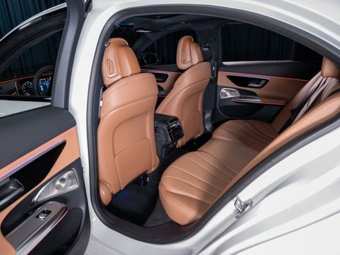 New 2026 Mercedes-Benz E 350 4MATIC Sedan image 28