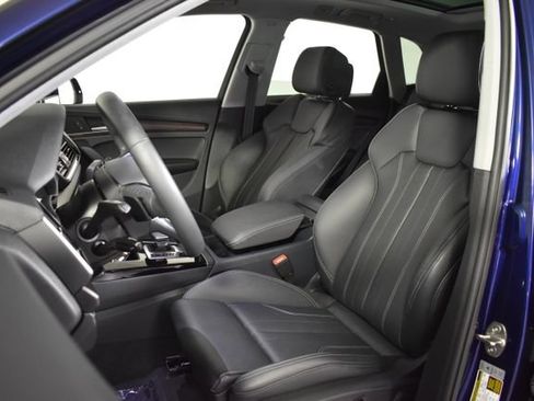 Used 2024 Audi Q5 2.0T Premium w/ Convenience Package AWD/4WD image 9