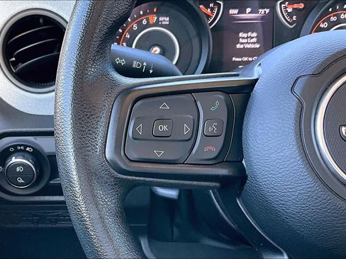 Used 2024 Jeep Gladiator Sport image 46