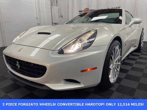 Used 2012 Ferrari California image 1