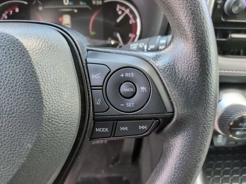 Certified 2025 Toyota RAV4 XLE FWD image 16