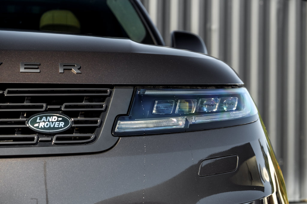 New 2027 Land Rover Range Rover Sport Dynamic SE AWD/4WD image 6