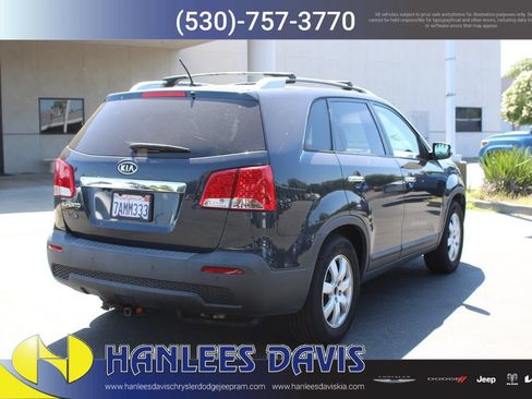 Used 2012 Kia Sorento LX w/ Convenience Pkg FWD image 7