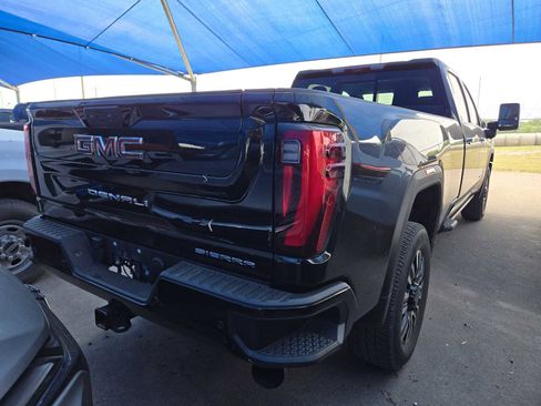 Certified 2025 GMC Sierra 3500 Denali w/ Denali Reserve Package image 4