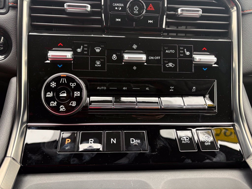 Used 2025 Nissan Armada PRO-4X AWD/4WD image 47