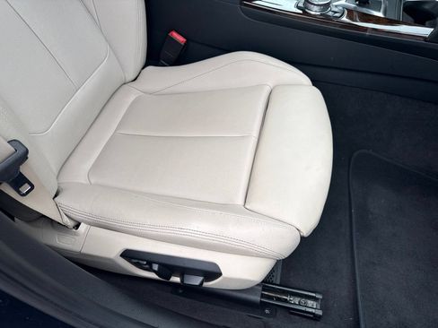 Used 2015 BMW 320i xDrive Sedan AWD/4WD image 7