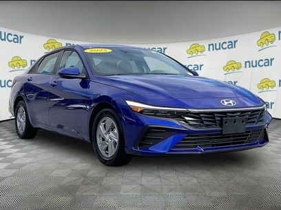 Used 2025 Hyundai Elantra SE