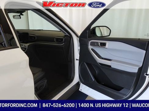 Used 2024 Ford Explorer XLT w/ Equipment Group 202A AWD/4WD image 12