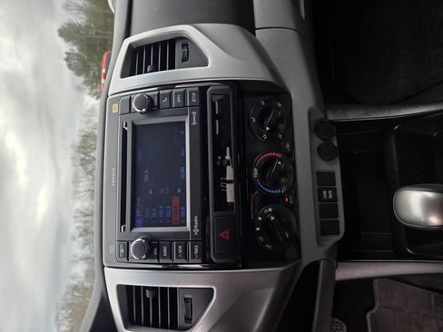 Used 2013 Toyota Tacoma PreRunner image 11