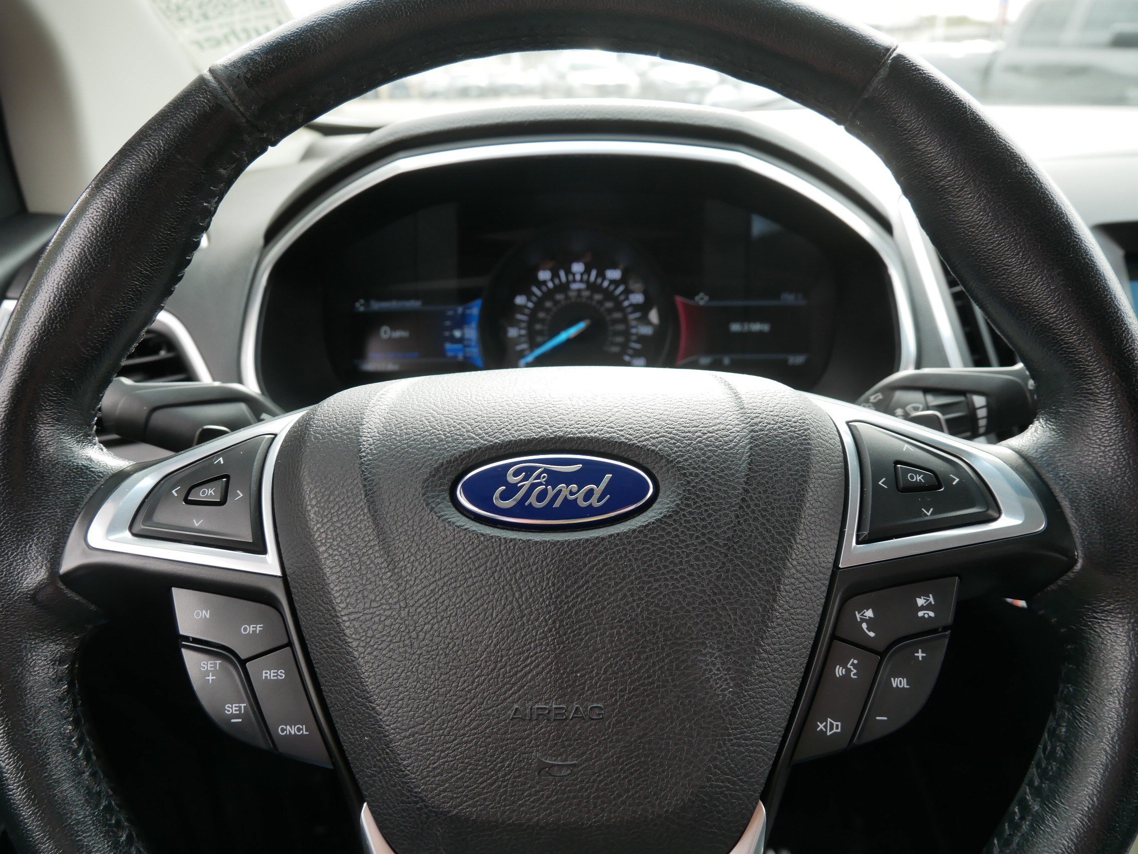 Used 2016 Ford Edge Titanium AWD/4WD image 28