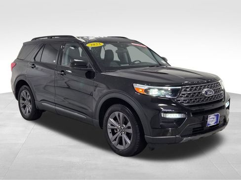Used 2023 Ford Explorer XLT w/ Equipment Group 202A image 12