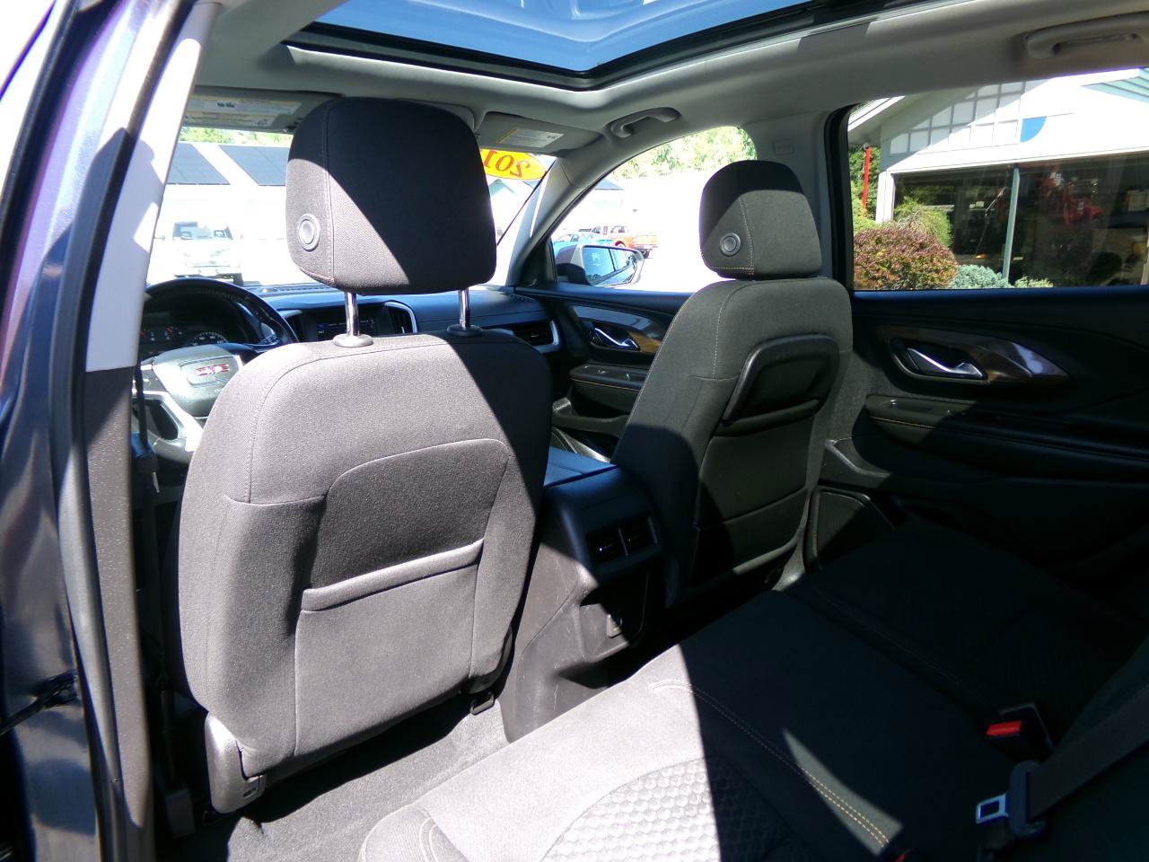Used 2018 GMC Terrain SLE w/ Driver Convenience Package AWD/4WD image 12