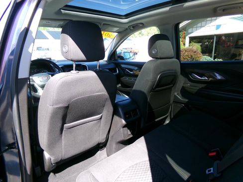 Used 2018 GMC Terrain SLE w/ Driver Convenience Package AWD/4WD image 12