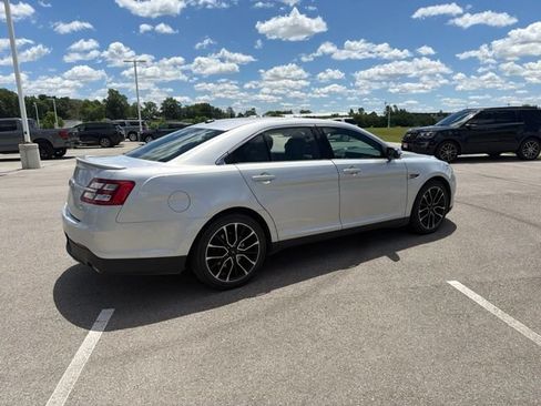 Used 2017 Ford Taurus Limited AWD/4WD image 5