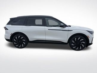 New 2026 Lincoln Nautilus Reserve w/ Jet Appearance Package video 2