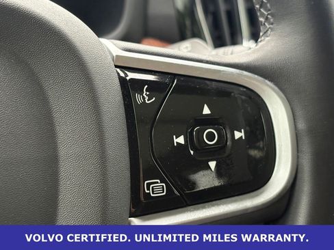 Certified 2025 Volvo V60 B5 Cross Country Plus AWD/4WD image 19