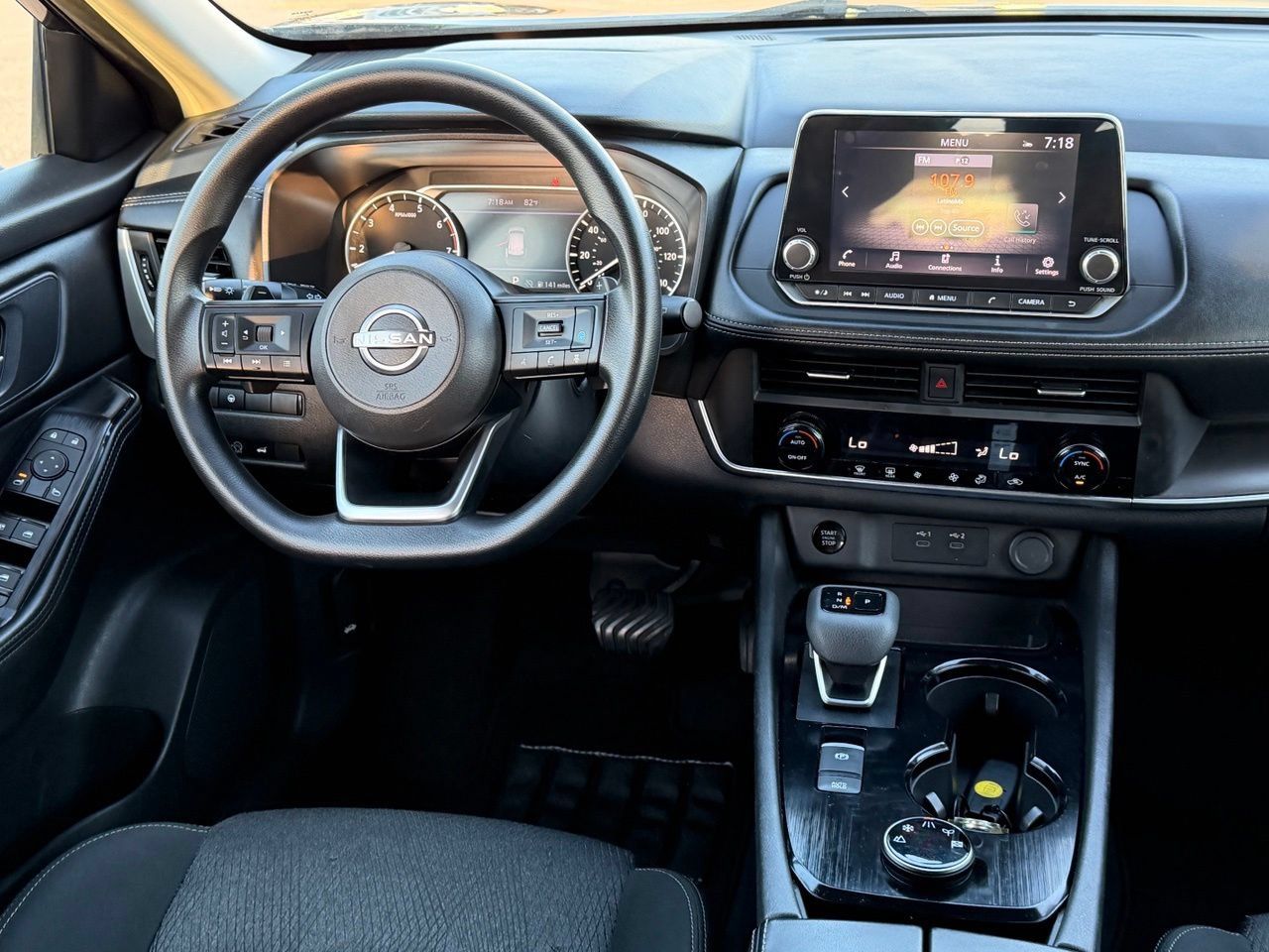 Used 2024 Nissan Rogue SV AWD/4WD image 13