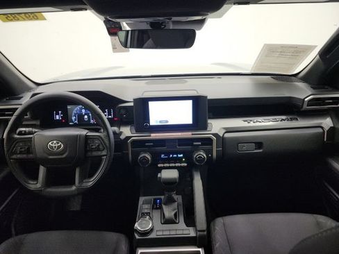 Certified 2026 Toyota Tacoma SR5 AWD/4WD image 38
