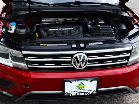 Used 2018 Volkswagen Tiguan SEL w/ 3rd Row Seat Package AWD/4WD image 63