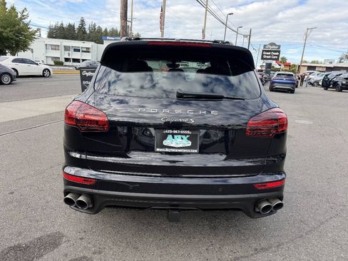 Used 2016 Porsche Cayenne S AWD/4WD image 4