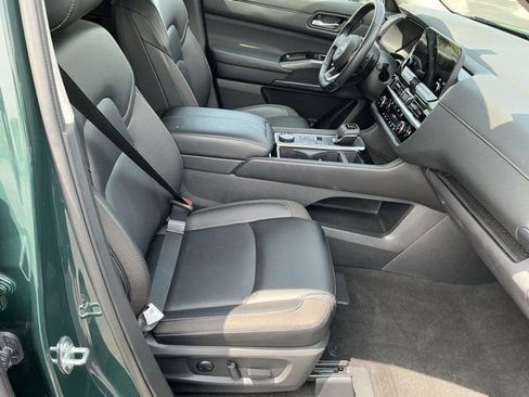 Used 2024 Nissan Pathfinder SL AWD/4WD image 19