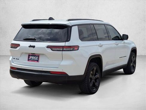 Used 2022 Jeep Grand Cherokee L Laredo AWD/4WD image 5