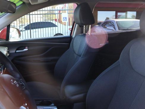 Used 2019 Hyundai Santa Fe SE image 18