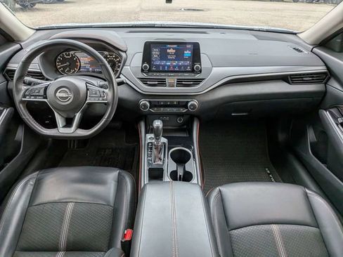 Used 2023 Nissan Altima 2.5 SR FWD image 14