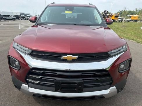Used 2023 Chevrolet TrailBlazer LT FWD image 3