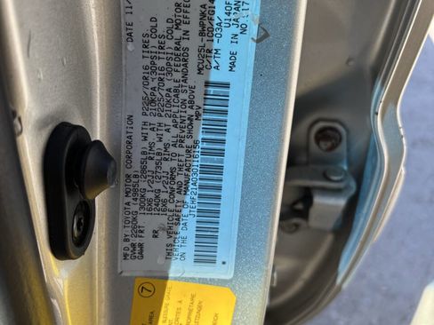 Used 2003 Toyota Highlander 4WD V6 w/ Appearance Pkg image 15