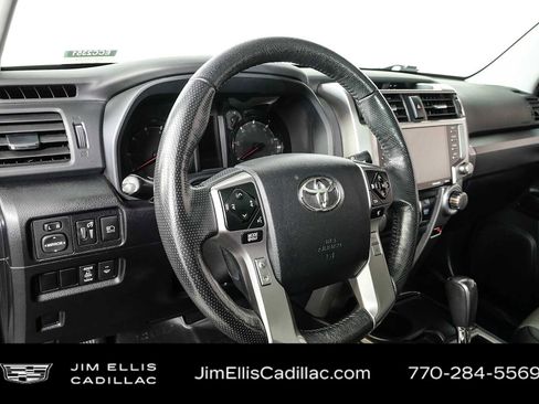 Used 2023 Toyota 4Runner SR5 Premium w/ Moonroof Package RWD image 4