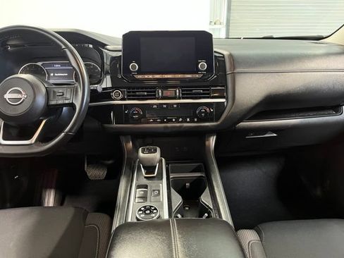 Used 2024 Nissan Pathfinder SV AWD/4WD image 20