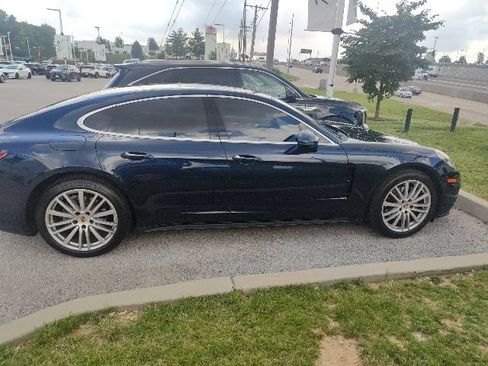 Used 2017 Porsche Panamera 4 AWD/4WD image 16