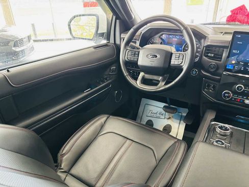 Used 2024 Ford Expedition Limited AWD/4WD image 39