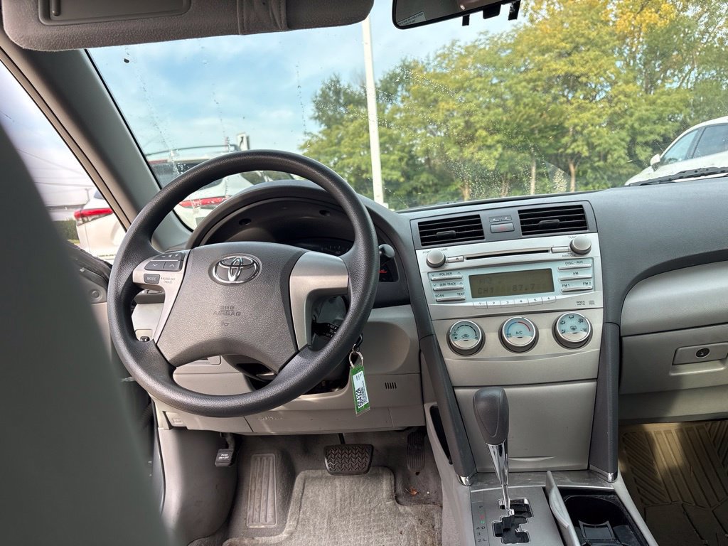 Used 2009 Toyota Camry LE FWD image 21