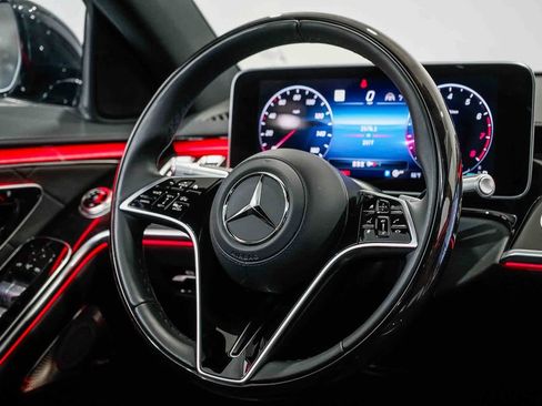 Used 2025 Mercedes-Benz S 580 S 580 image 15