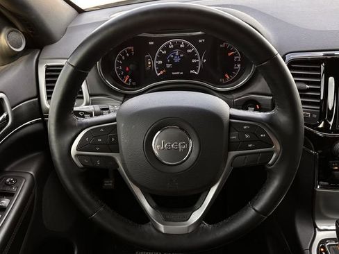 Used 2019 Jeep Grand Cherokee Limited image 14