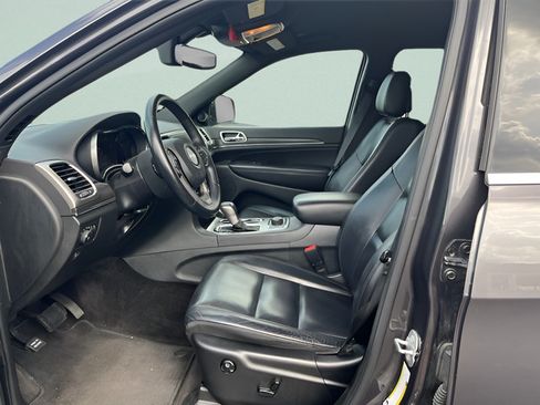Used 2018 Jeep Grand Cherokee Limited AWD/4WD image 8