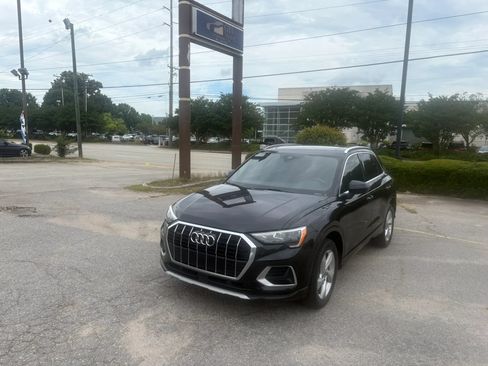 Used 2021 Audi Q3 2.0T Premium AWD/4WD image 3