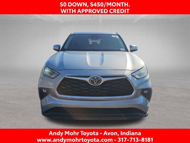 Used 2021 Toyota Highlander LE FWD image 3