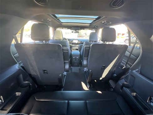 Used 2023 Ford Explorer ST image 39